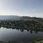 度假居 